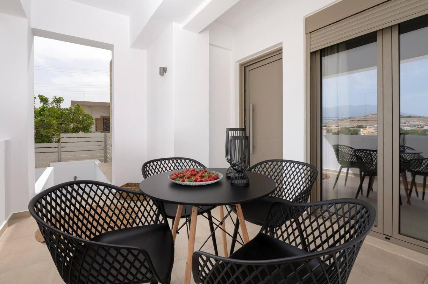 Ammokrinos Luxury Homes,150M From The Beach Kalamaki  Exterior photo